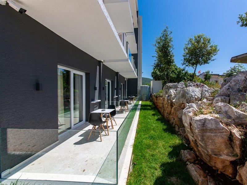 Adani Ksamil Exterior foto
